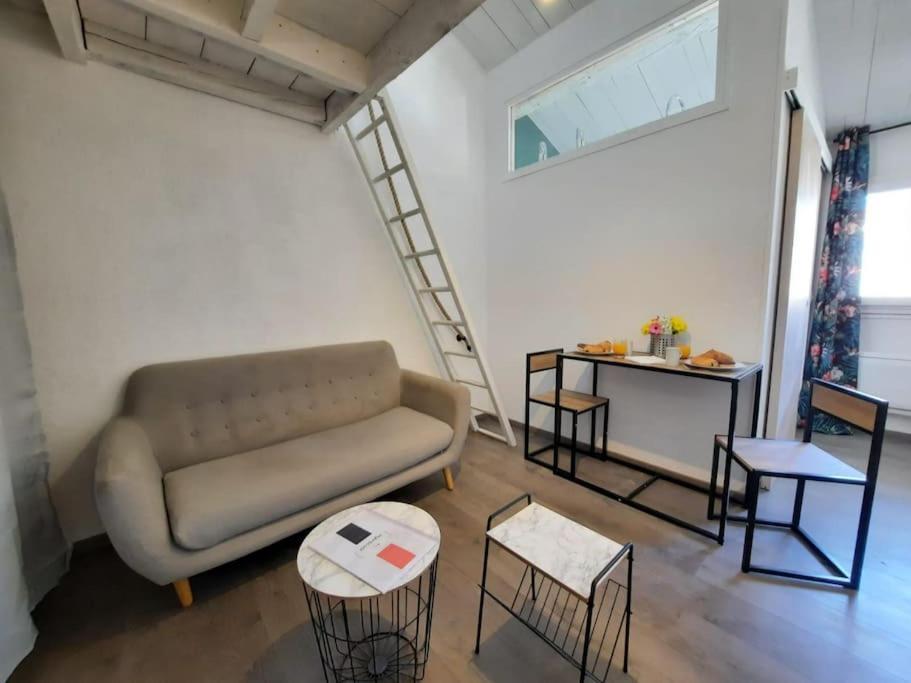Le Petit Nid - Coeur De Ville - Clim Nîmes Zewnętrze zdjęcie